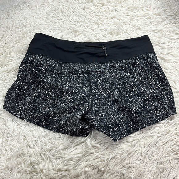 Lululemon Run Times Short Mini Splatter White Black - Picture 4 of 7